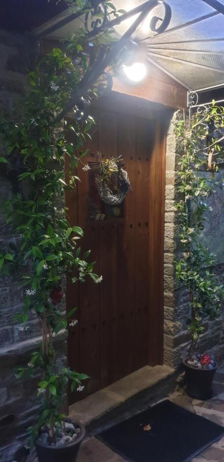 Traditional Rooms Karaouli パピンゴ エクステリア 写真