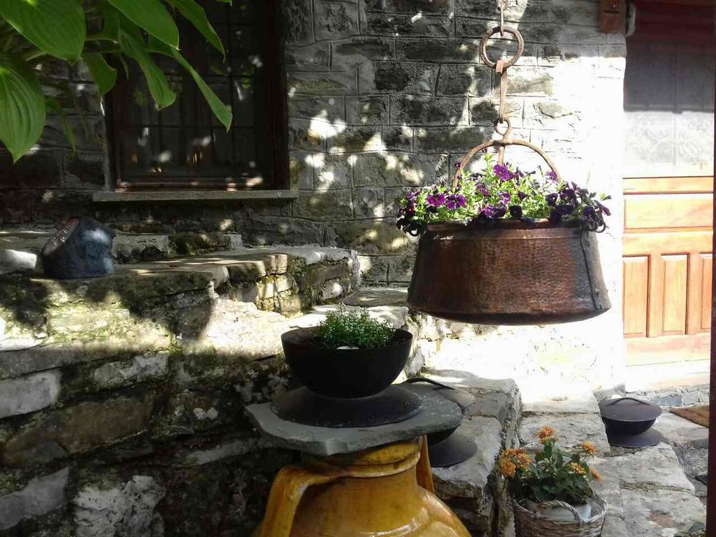 Traditional Rooms Karaouli パピンゴ エクステリア 写真