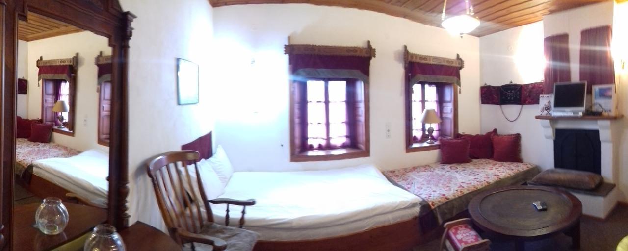 Traditional Rooms Karaouli パピンゴ エクステリア 写真