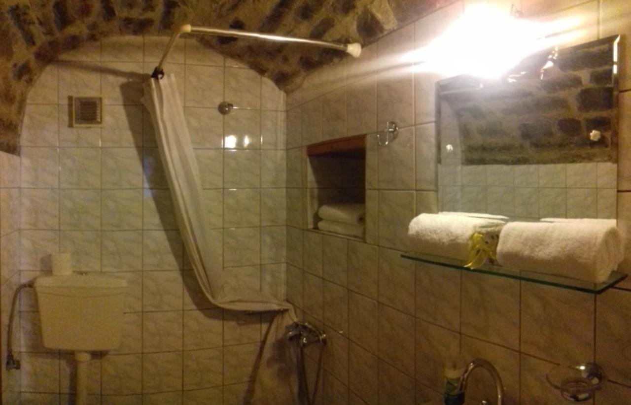 Traditional Rooms Karaouli パピンゴ エクステリア 写真