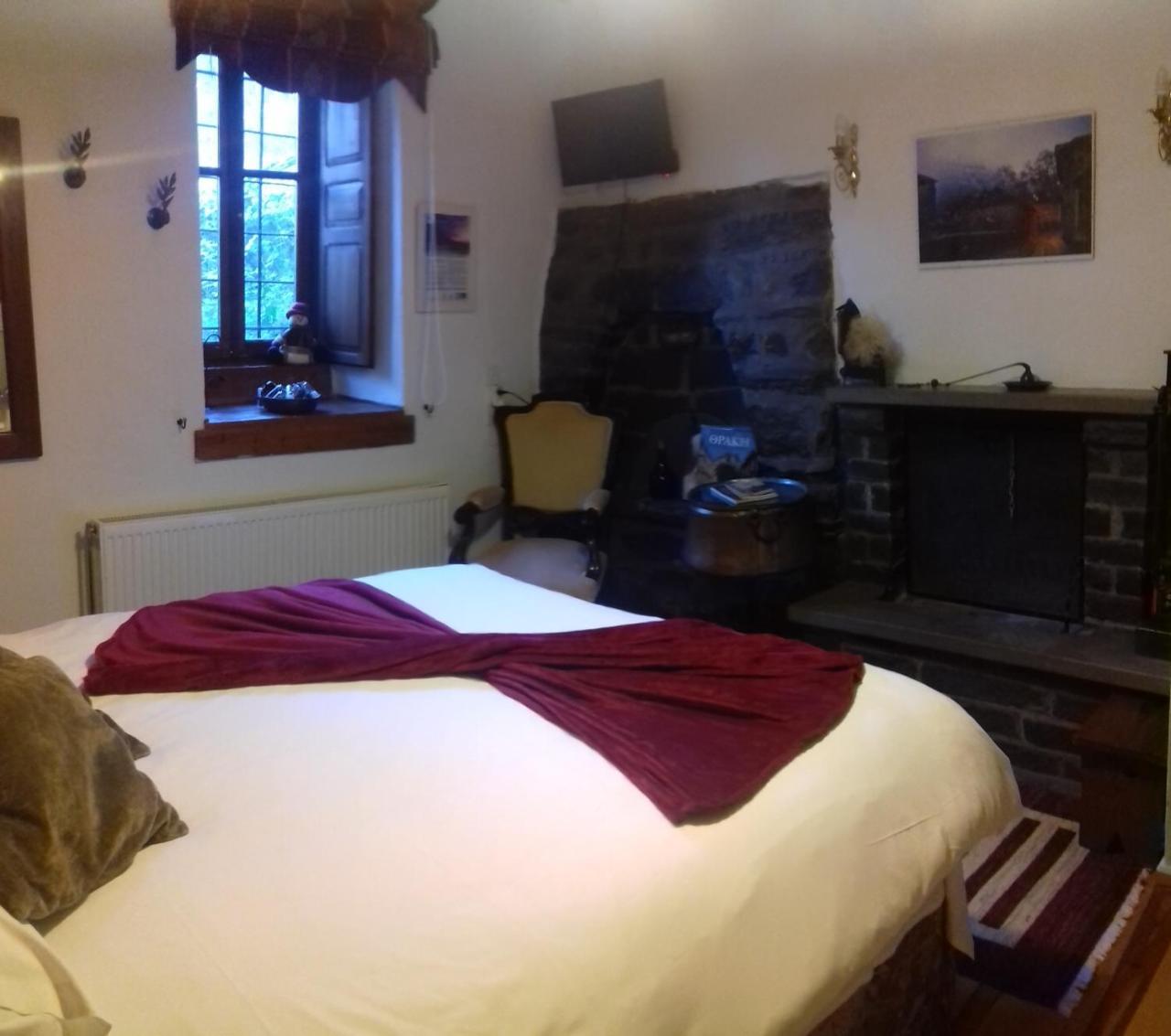 Traditional Rooms Karaouli パピンゴ エクステリア 写真
