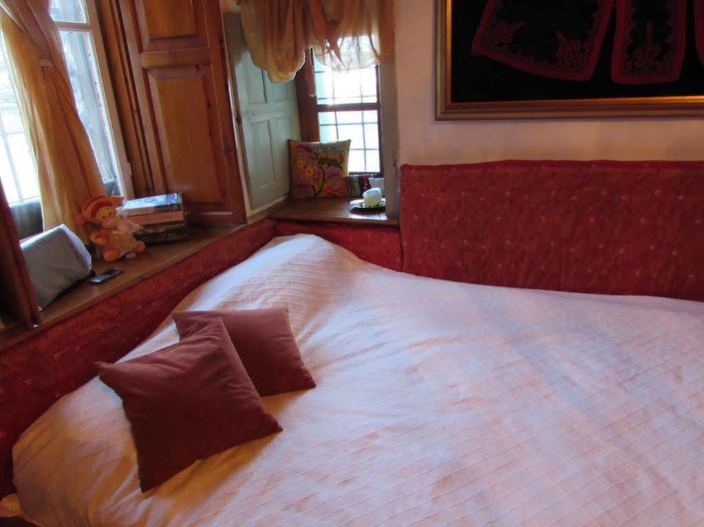 Traditional Rooms Karaouli パピンゴ エクステリア 写真
